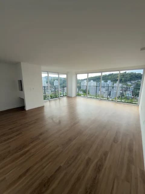 Apartamento à venda com 3 quartos, sendo 3 suítes, 3 vagas, 127m² na Rua Hermann Eckelberg no Vila Nova, Blumenau