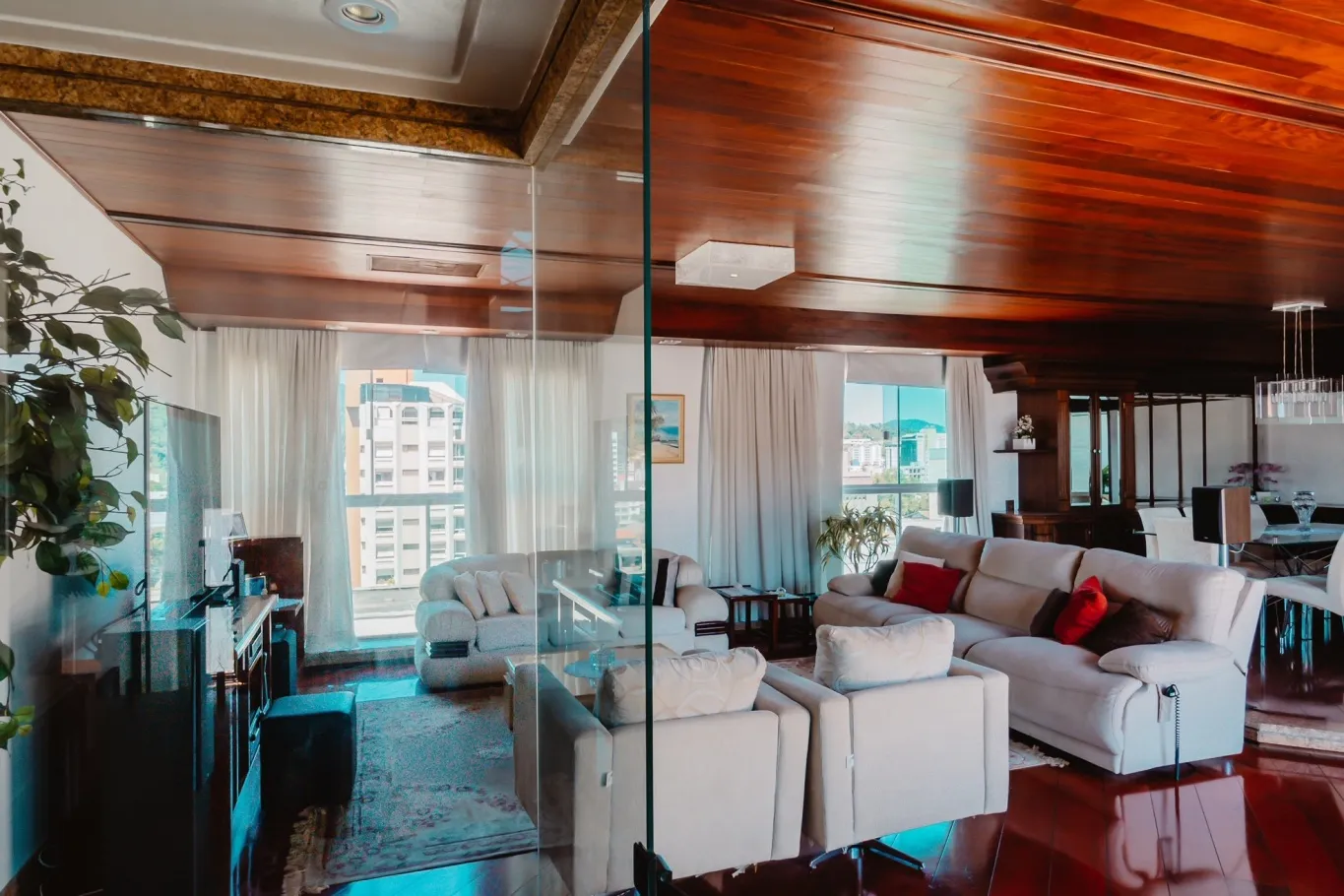 Apartamento à venda com 3 quartos, sendo 3 suítes, 4 vagas, 367m² no Ponta Aguda, Blumenau