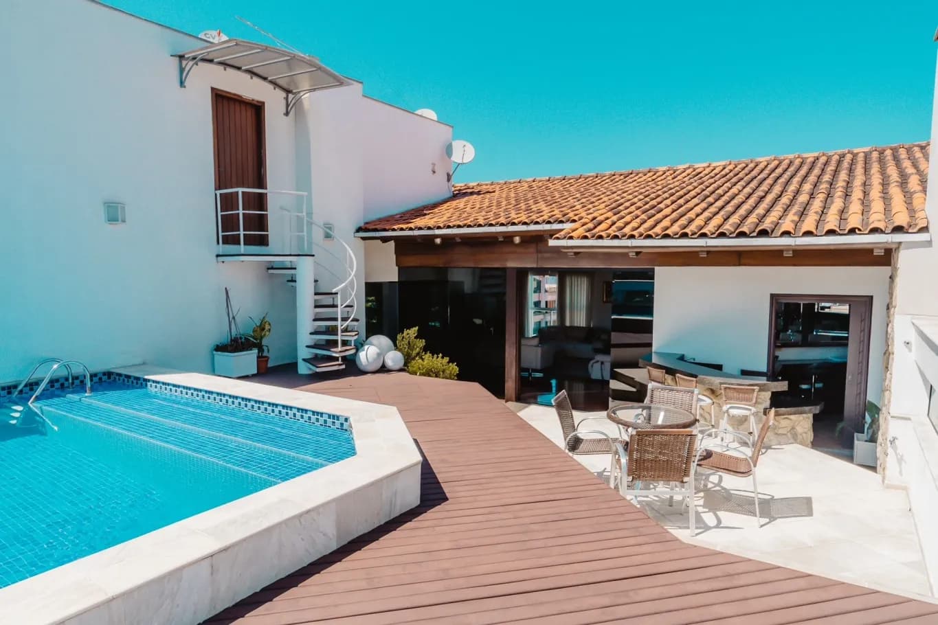 Apartamento à venda com 3 quartos, sendo 3 suítes, 4 vagas, 367m² no Ponta Aguda, Blumenau