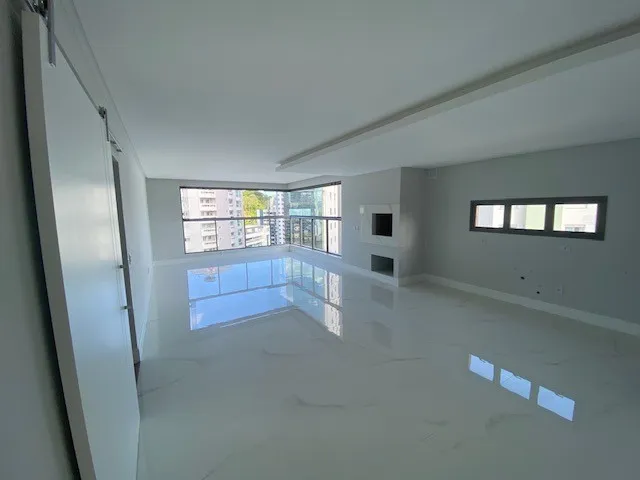 Foto de Apartamento à venda com 3 quartos, sendo 3 suítes, 2 vagas, 137m² na Rua Timbó no Victor Konder, Blumenau