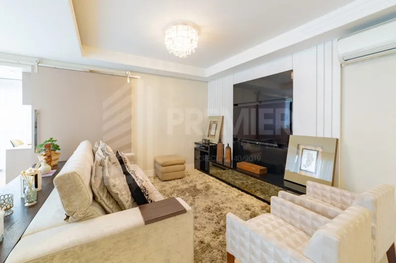 Apartamento à venda com 3 quartos, sendo 3 suítes, 2 vagas, 138m² na Promotor Ribeiro de Carvalho no Vila Nova, Blumenau