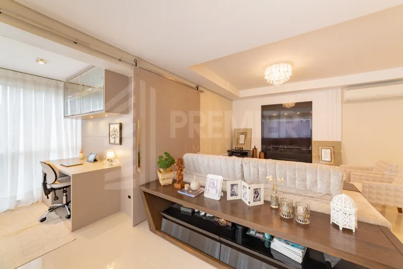 Apartamento à venda com 3 quartos, sendo 3 suítes, 2 vagas, 138m² na Promotor Ribeiro de Carvalho no Vila Nova, Blumenau
