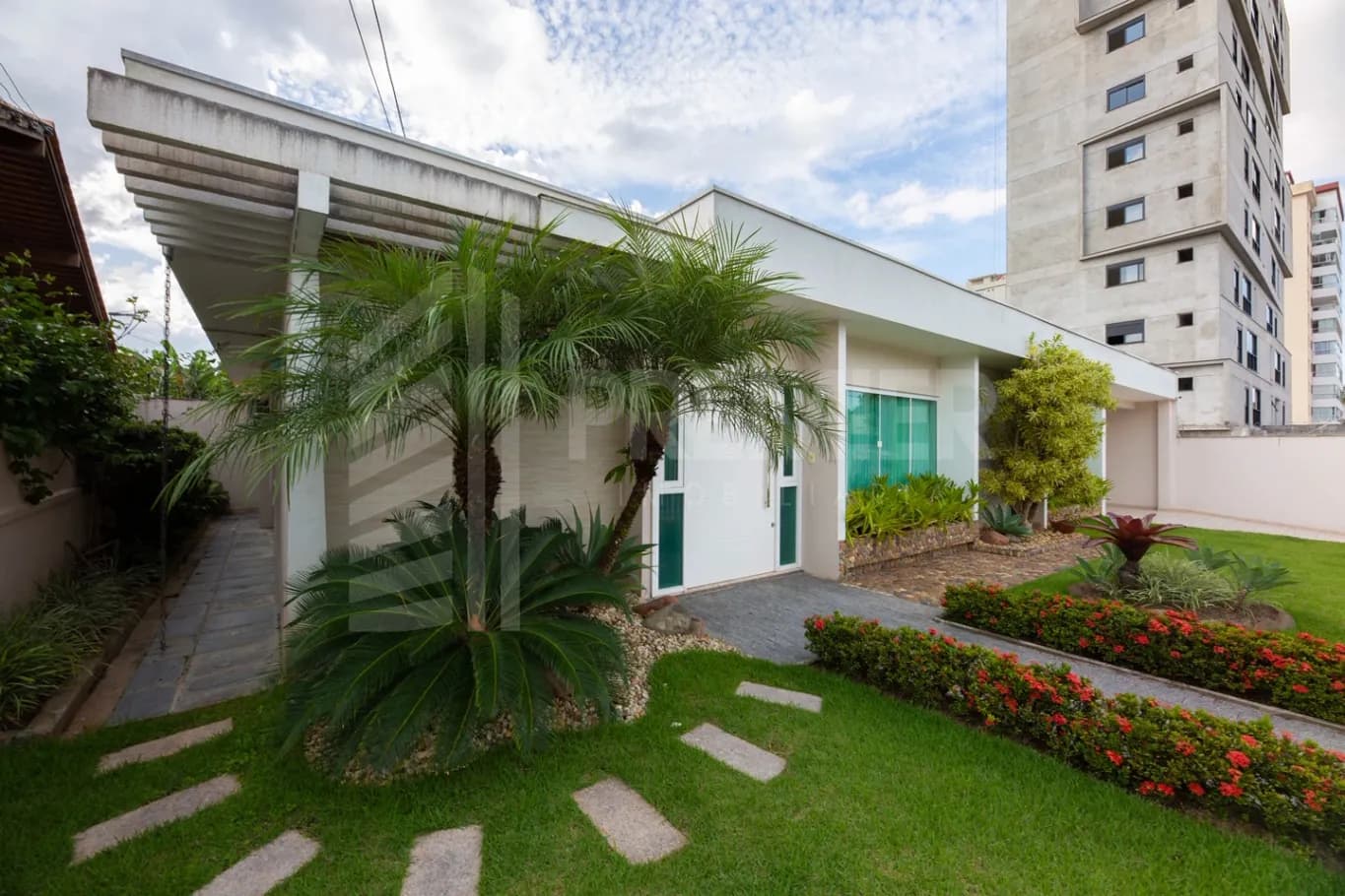 Foto de Casa à venda com 3 quartos, sendo 1 suíte, 3 vagas, 225m² na Sideropolis no Itoupava Norte, Blumenau