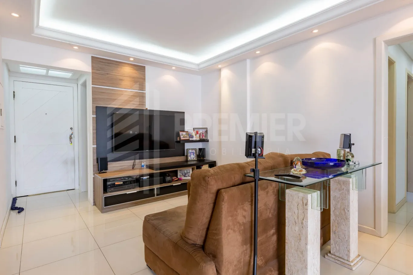 Apartamento à venda com 3 quartos, sendo 1 suíte, 2 vagas, 139m² na rua Chile no Ponta Aguda, Blumenau