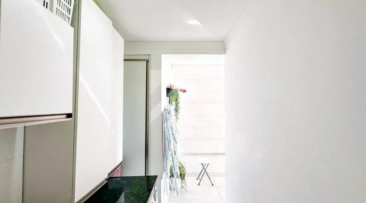 Apartamento à venda com 3 quartos, sendo 1 suíte, 2 vagas, 90m² na Rua Emma Schuhart no Tribess, Blumenau