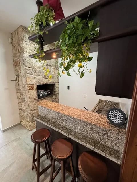 Casa à venda com 3 quartos, sendo 1 suíte, 3 vagas, 280m² na Rua Antônio Zendron no Valparaiso, Blumenau