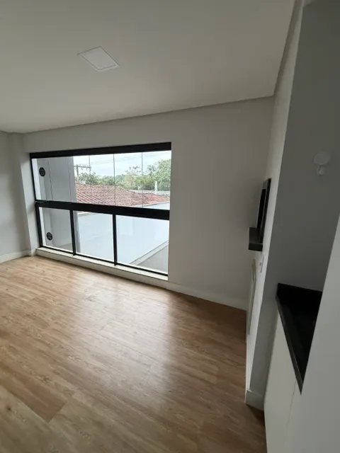 Apartamento à venda com 2 quartos, sendo 1 suíte, 2 vagas, 84m² na região do bairro Tribess, próximo à Rua Hermann Tribess, Blumenau