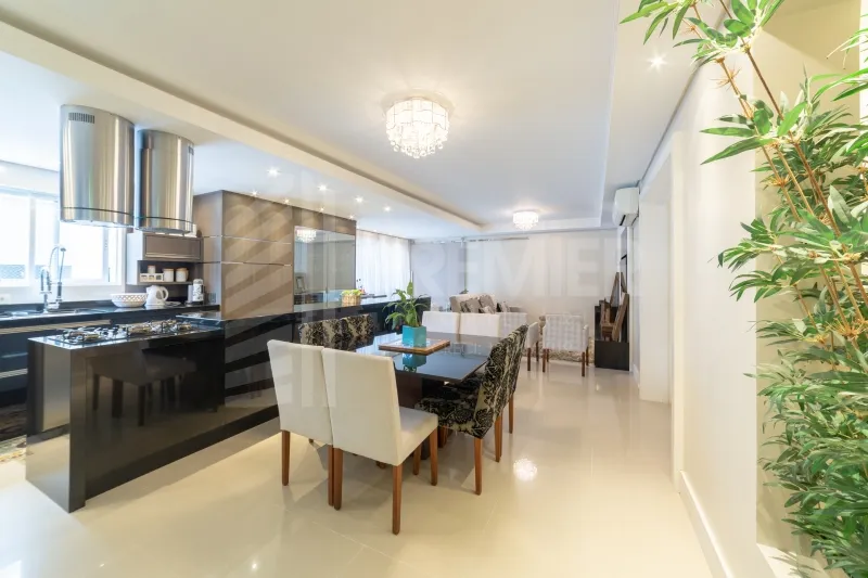 Foto de Apartamento à venda com 3 quartos, sendo 3 suítes, 2 vagas, 138m² na Promotor Ribeiro de Carvalho no Vila Nova, Blumenau